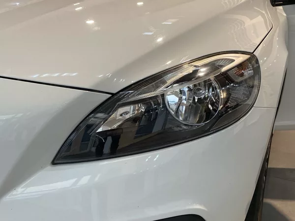 Volvo V40 - foto 27