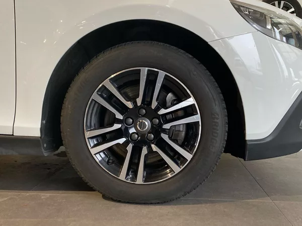 Volvo V40 - foto 28