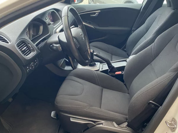 Volvo V40 - foto 5