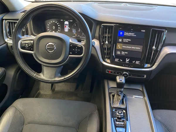 Volvo V60 D3 AWD MOM PRO - foto 11
