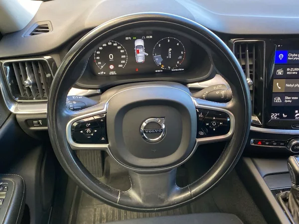 Volvo V60 D3 AWD MOM PRO - foto 12