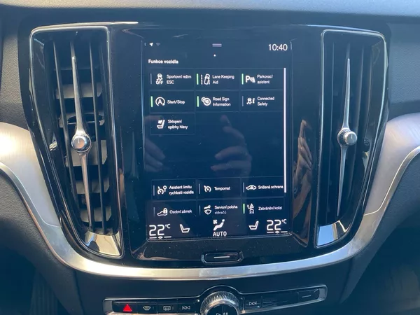 Volvo V60 D3 AWD MOM PRO - foto 15