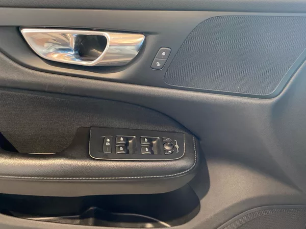 Volvo V60 D3 AWD MOM PRO - foto 22