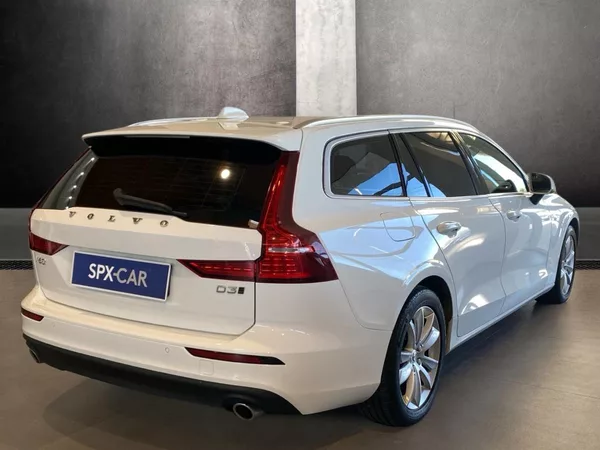 Volvo V60 D3 AWD MOM PRO - foto 3