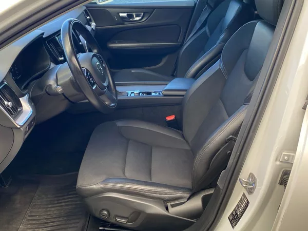 Volvo V60 D3 AWD MOM PRO - foto 5