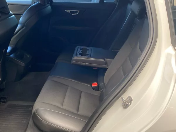 Volvo V60 D3 AWD MOM PRO - foto 8