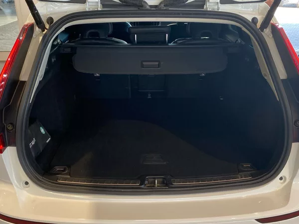 Volvo V60 D3 AWD MOM PRO - foto 9