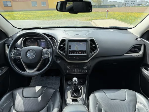 Jeep Cherokee 2.0 M-JET 4X4 LIMITED NAV KŮŽE - foto 12