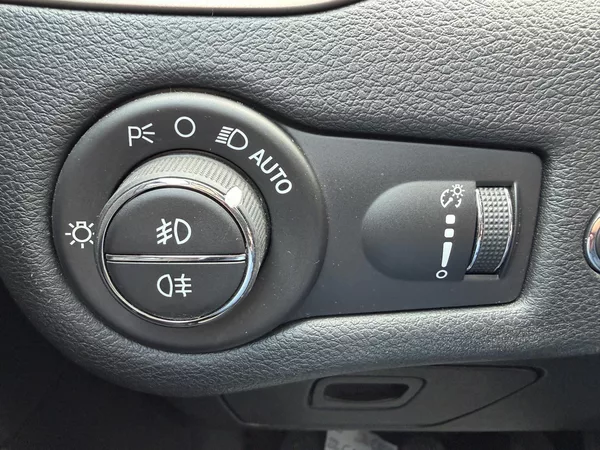 Jeep Cherokee 2.0 M-JET 4X4 LIMITED NAV KŮŽE - foto 16