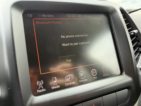 Jeep Cherokee 2.0 M-JET 4X4 LIMITED NAV KŮŽE - foto 28
