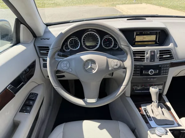 Mercedes-Benz Třídy E 250 CGI 5G KUPÉ SERVISKA - foto 14