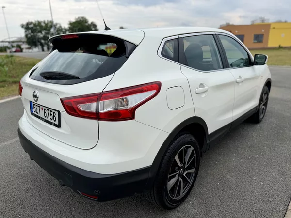 Nissan Qashqai 1.2 DIG-T ROZVODY SERVISKA DPH - foto 5