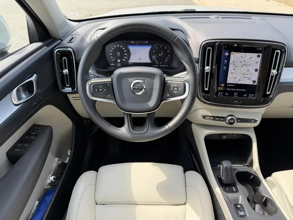 Volvo XC40 2.0 T4 4X4 360K KŮŽE ČR DPH! - foto 13