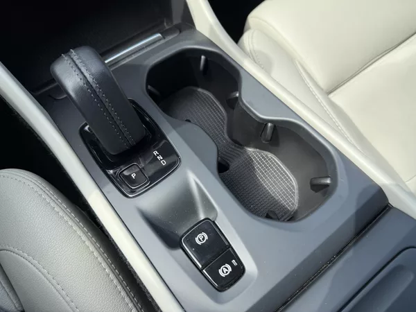 Volvo XC40 2.0 T4 4X4 360K KŮŽE ČR DPH! - foto 31