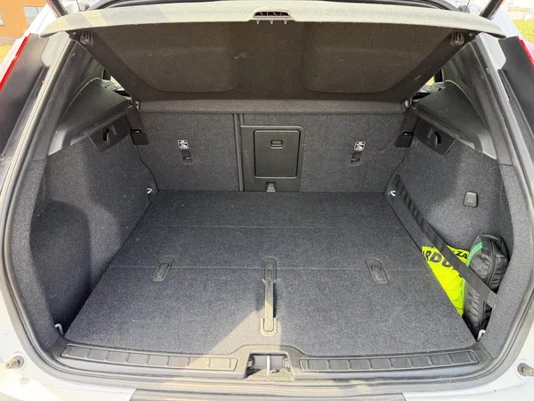 Volvo XC40 2.0 T4 4X4 360K KŮŽE ČR DPH! - foto 34