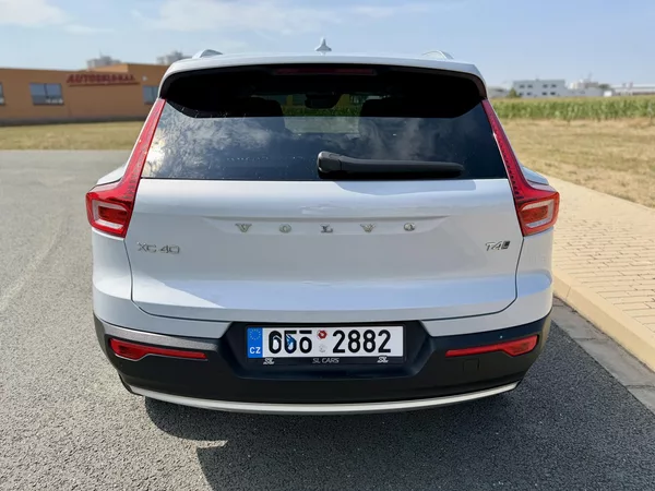 Volvo XC40 2.0 T4 4X4 360K KŮŽE ČR DPH! - foto 4