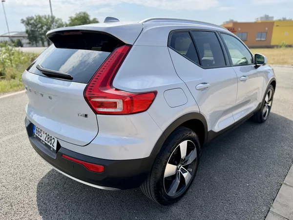 Volvo XC40 2.0 T4 4X4 360K KŮŽE ČR DPH! - foto 5