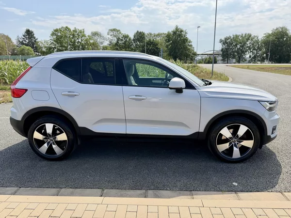 Volvo XC40 2.0 T4 4X4 360K KŮŽE ČR DPH! - foto 6