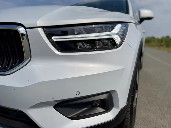 Volvo XC40 2.0 T4 4X4 360K KŮŽE ČR DPH! - foto 9