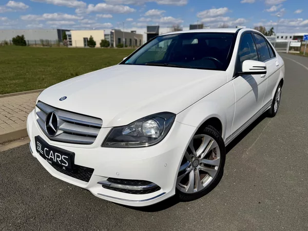 Mercedes-Benz Třídy C 180 CGI NAVIGACE SERVISKA