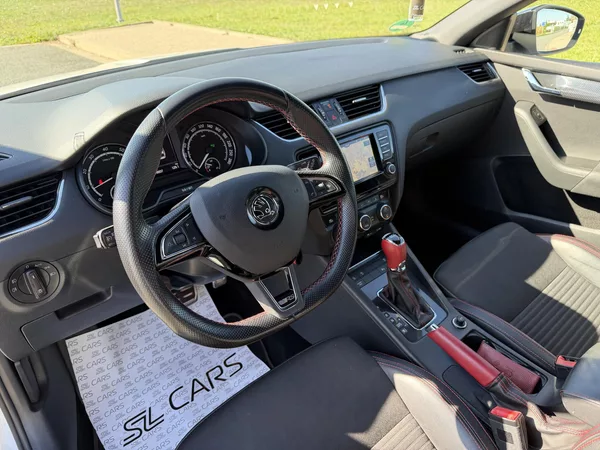 Škoda Octavia RS 2.0 TSI CHALLENGE DSG TAŽNÉ - foto 11