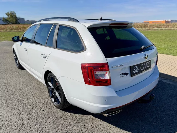 Škoda Octavia RS 2.0 TSI CHALLENGE DSG TAŽNÉ - foto 3
