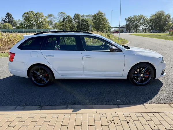 Škoda Octavia RS 2.0 TSI CHALLENGE DSG TAŽNÉ - foto 6