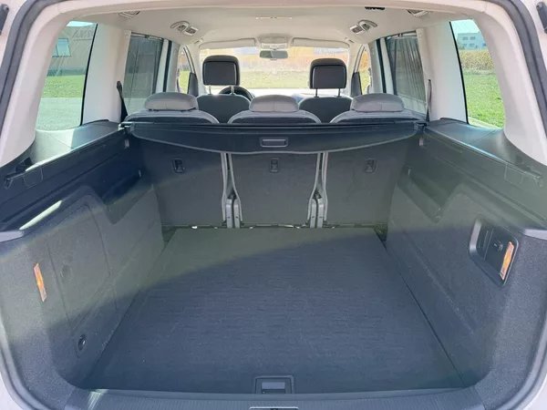 Seat Alhambra 2.0 TDI 130KW KAMERA SERVISKA - foto 24