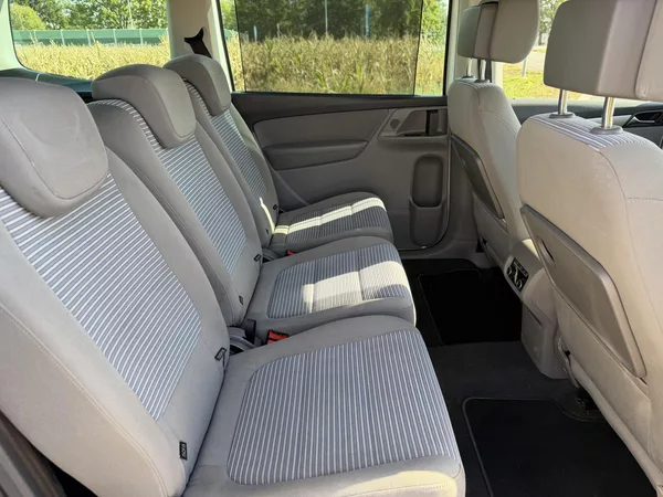 Seat Alhambra 2.0 TDI 130KW KAMERA SERVISKA - foto 25