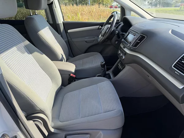 Seat Alhambra 2.0 TDI 130KW KAMERA SERVISKA - foto 27