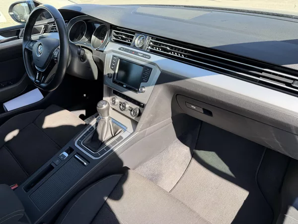 Volkswagen Passat 2.0 TDI NAVI TAŽNÉ ROZVODY - foto 12