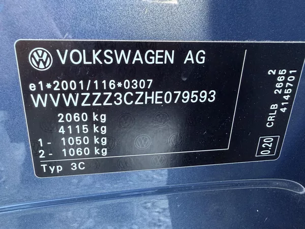 Volkswagen Passat 2.0 TDI NAVI TAŽNÉ ROZVODY - foto 16