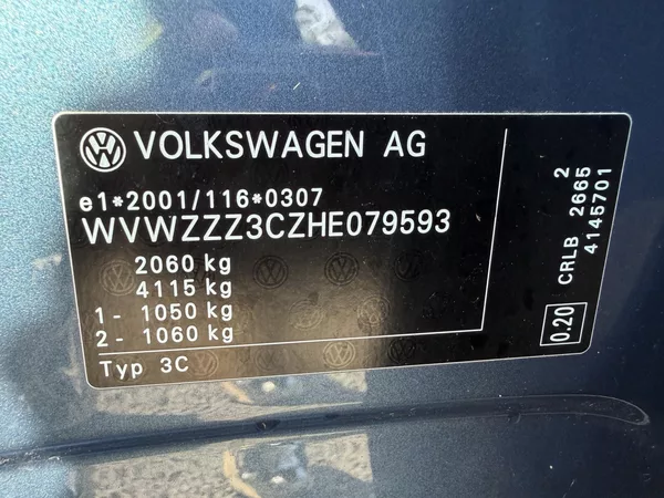 Volkswagen Passat 2.0 TDI NAVI TAŽNÉ ROZVODY - foto 54