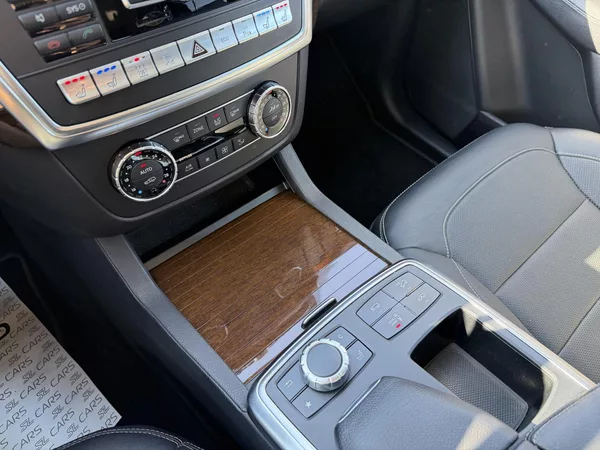 Mercedes-Benz GL 350 CDI XENON PANO MASÁŽ TAŽNÉ - foto 34