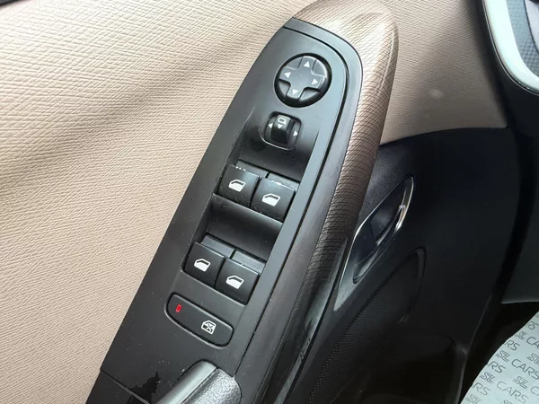 Citroën C4 Picasso 2.0 HDI AT NAVI KAMERA TAŽNÉ - foto 14