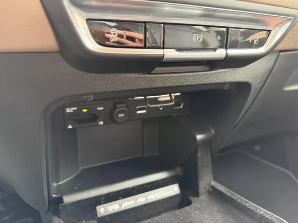 Citroën C4 Picasso 2.0 HDI AT NAVI KAMERA TAŽNÉ - foto 25