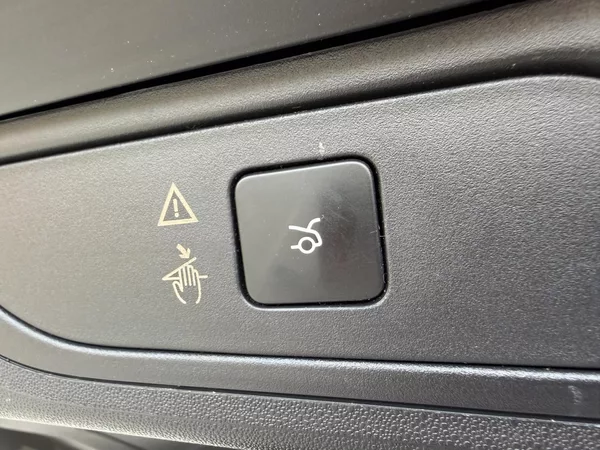 Citroën C4 Picasso 2.0 HDI AT NAVI KAMERA TAŽNÉ - foto 32