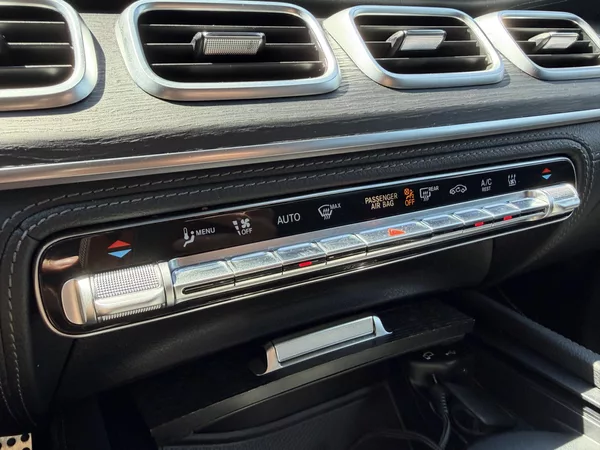 Mercedes-Benz GLE COUPE 400d AMG 4MATIC ČR DPH! - foto 27