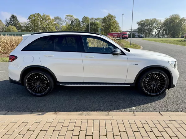 Mercedes-Benz GLC 63 AMG 4MATIC+ PANORAMA NAVI - foto 6