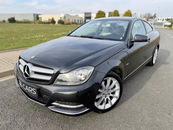 Mercedes-Benz Třídy C 180 CGI NAVI MANUAL SERVISKA