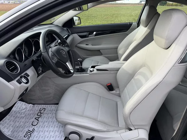 Mercedes-Benz Třídy C 180 CGI NAVI MANUAL SERVISKA - foto 10