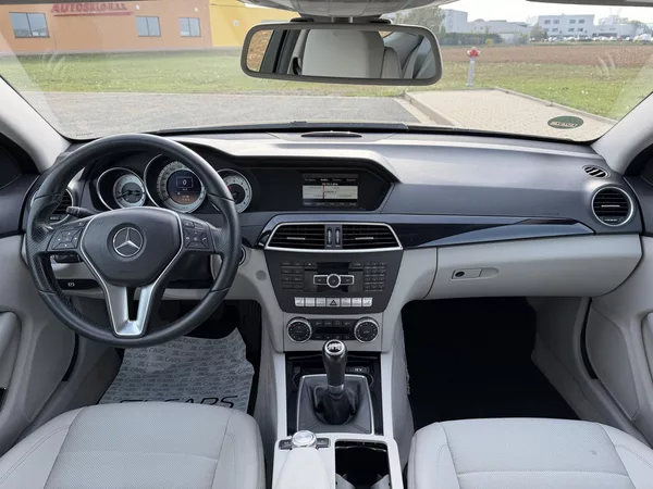 Mercedes-Benz Třídy C 180 CGI NAVI MANUAL SERVISKA - foto 12