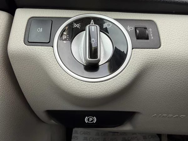 Mercedes-Benz Třídy C 180 CGI NAVI MANUAL SERVISKA - foto 15