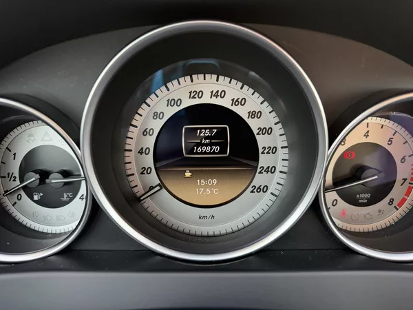 Mercedes-Benz Třídy C 180 CGI NAVI MANUAL SERVISKA - foto 17