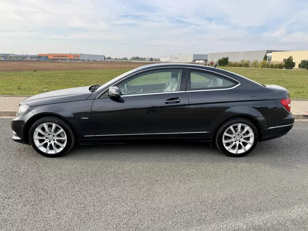 Mercedes-Benz Třídy C 180 CGI NAVI MANUAL SERVISKA - foto 2