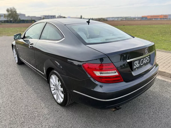 Mercedes-Benz Třídy C 180 CGI NAVI MANUAL SERVISKA - foto 3