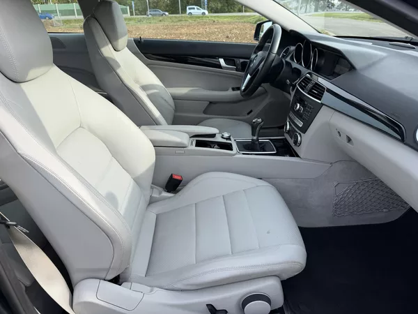 Mercedes-Benz Třídy C 180 CGI NAVI MANUAL SERVISKA - foto 34