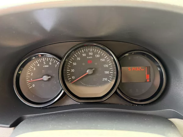 Dacia Lodgy 1.6i - foto 7