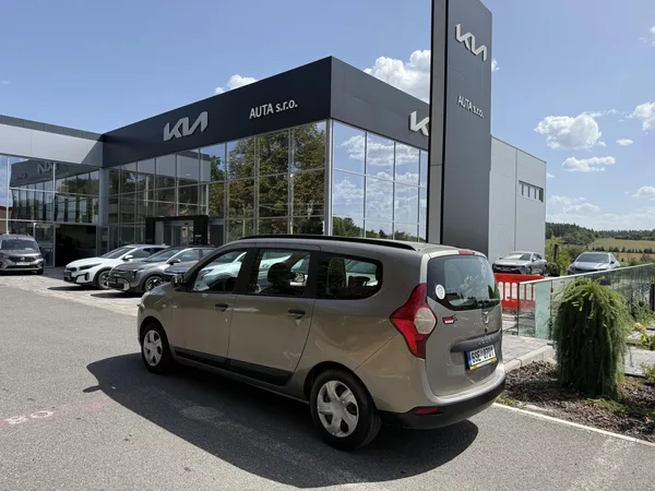 Dacia Lodgy 1.6i - foto 8