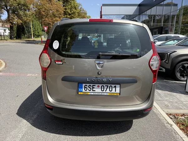Dacia Lodgy 1.6i - foto 9
